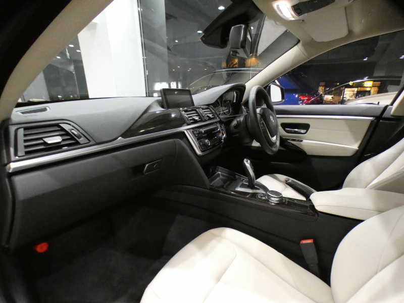 BMW 4シリーズ 420iｸﾞﾗﾝｸｰﾍﾟ ﾗｸﾞｼﾞｭｱﾘｰ　ｺﾝﾌｫA 追ACC ﾚｰﾝDW 衝突軽減 ☆白革 ﾋｰﾀｰ iﾄﾞﾗｲﾌﾞﾅﾋﾞ(NBT-EVO) Bｶﾒﾗ PDC ｷｾﾉﾝ ｵｰﾄﾃｰﾙｹﾞｰﾄ ﾗｸﾞｼﾞｭｱﾘｰ専用ｴｸｽﾃﾘｱ&18AW　2年保証