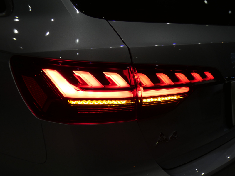 アウディ A4アバント A4ｱﾊﾞﾝﾄ 45TFSIｸﾜﾄﾛ ｱﾄﾞﾊﾞﾝｽﾄ ﾊﾟｰｸｱｼｽﾄPKG　後期 追ACC ﾚｰﾝ&ｻｲﾄﾞｱｼｽﾄ ｱｳﾃﾞｨﾌﾟﾚｾﾝｽ ｸﾛｽｼｰﾄ ﾋｰﾀｰ ﾀｯﾁｽｸﾘｰﾝMMIﾅﾋﾞ 全周囲ｶﾒﾗ PDC ﾏﾄﾘｸｽLED ﾏﾙﾁｶﾗｰｱﾝﾋﾞｴﾝﾄ　2年保証