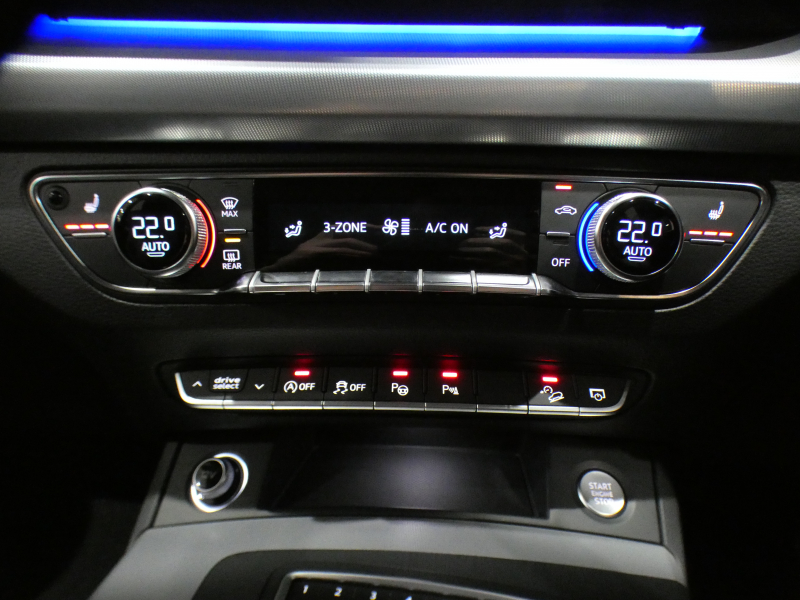 アウディ Q5 Q5 2.0TFSIｸﾜﾄﾛ ﾃﾞﾋﾞｭｰ&ﾗｸﾞｼﾞｭｱﾘｰ&ｱｼｽﾀﾝｽPKG　ADVｷｰ 追ACC ｻｲﾄﾞｱｼｽﾄ 衝突軽減 黒革 ﾋｰﾀｰ MMIﾅﾋﾞ ﾊﾞｰﾁｬﾙCP 全周ｶﾒﾗ PDC ﾏﾄﾘｸｽLED ｱﾝﾋﾞｴﾝﾄﾗｲﾄ Sﾗｲﾝｴｸｽﾃﾘｱ 20AW ☆ｴｱｻｽ　2年保証