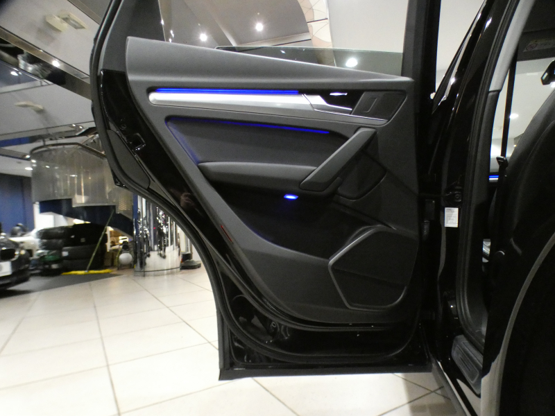 アウディ Q5 Q5 2.0TFSIｸﾜﾄﾛ ﾃﾞﾋﾞｭｰ&ﾗｸﾞｼﾞｭｱﾘｰ&ｱｼｽﾀﾝｽPKG　ADVｷｰ 追ACC ｻｲﾄﾞｱｼｽﾄ 衝突軽減 黒革 ﾋｰﾀｰ MMIﾅﾋﾞ ﾊﾞｰﾁｬﾙCP 全周ｶﾒﾗ PDC ﾏﾄﾘｸｽLED ｱﾝﾋﾞｴﾝﾄﾗｲﾄ Sﾗｲﾝｴｸｽﾃﾘｱ 20AW ☆ｴｱｻｽ　2年保証