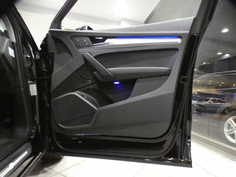 アウディ Q5 Q5 2.0TFSIｸﾜﾄﾛ ﾃﾞﾋﾞｭｰ&ﾗｸﾞｼﾞｭｱﾘｰ&ｱｼｽﾀﾝｽPKG　ADVｷｰ 追ACC ｻｲﾄﾞｱｼｽﾄ 衝突軽減 黒革 ﾋｰﾀｰ MMIﾅﾋﾞ ﾊﾞｰﾁｬﾙCP 全周ｶﾒﾗ PDC ﾏﾄﾘｸｽLED ｱﾝﾋﾞｴﾝﾄﾗｲﾄ Sﾗｲﾝｴｸｽﾃﾘｱ 20AW ☆ｴｱｻｽ　2年保証