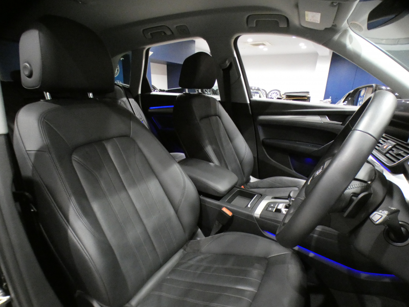アウディ Q5 Q5 2.0TFSIｸﾜﾄﾛ ﾃﾞﾋﾞｭｰ&ﾗｸﾞｼﾞｭｱﾘｰ&ｱｼｽﾀﾝｽPKG　ADVｷｰ 追ACC ｻｲﾄﾞｱｼｽﾄ 衝突軽減 黒革 ﾋｰﾀｰ MMIﾅﾋﾞ ﾊﾞｰﾁｬﾙCP 全周ｶﾒﾗ PDC ﾏﾄﾘｸｽLED ｱﾝﾋﾞｴﾝﾄﾗｲﾄ Sﾗｲﾝｴｸｽﾃﾘｱ 20AW ☆ｴｱｻｽ　2年保証