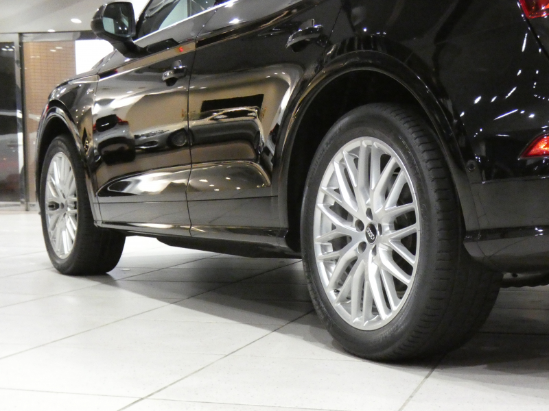 アウディ Q5 Q5 2.0TFSIｸﾜﾄﾛ ﾃﾞﾋﾞｭｰ&ﾗｸﾞｼﾞｭｱﾘｰ&ｱｼｽﾀﾝｽPKG　ADVｷｰ 追ACC ｻｲﾄﾞｱｼｽﾄ 衝突軽減 黒革 ﾋｰﾀｰ MMIﾅﾋﾞ ﾊﾞｰﾁｬﾙCP 全周ｶﾒﾗ PDC ﾏﾄﾘｸｽLED ｱﾝﾋﾞｴﾝﾄﾗｲﾄ Sﾗｲﾝｴｸｽﾃﾘｱ 20AW ☆ｴｱｻｽ　2年保証