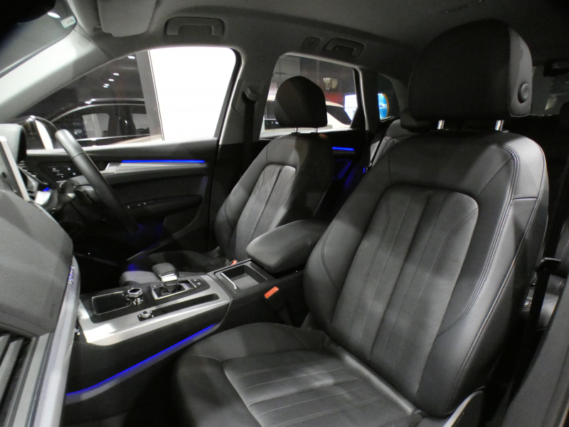 アウディ Q5 Q5 2.0TFSIｸﾜﾄﾛ ﾃﾞﾋﾞｭｰ&ﾗｸﾞｼﾞｭｱﾘｰ&ｱｼｽﾀﾝｽPKG　ADVｷｰ 追ACC ｻｲﾄﾞｱｼｽﾄ 衝突軽減 黒革 ﾋｰﾀｰ MMIﾅﾋﾞ ﾊﾞｰﾁｬﾙCP 全周ｶﾒﾗ PDC ﾏﾄﾘｸｽLED ｱﾝﾋﾞｴﾝﾄﾗｲﾄ Sﾗｲﾝｴｸｽﾃﾘｱ 20AW ☆ｴｱｻｽ　2年保証