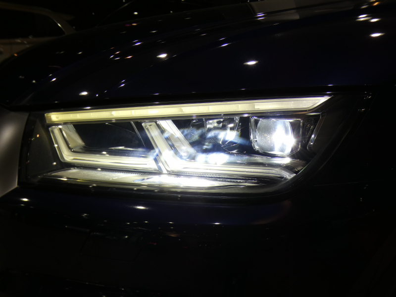 アウディ Q5 Q5 2.0TFSIｸﾜﾄﾛｽﾎﾟｰﾂ Sﾗｲﾝ&ｱｼｽﾀﾝｽPKG　ADVｷｰ 追ACC ｻｲﾄﾞｱｼｽﾄ ｱｳﾃﾞｨﾌﾟﾚｾﾝｽ ﾊﾟｰｸｱｼｽﾄ 半革 ﾋｰﾀｰ MMIﾅﾋﾞ ﾊﾞｰﾁｬﾙCP 全周ｶﾒﾗ PDC LEDﾗｲﾄ Sﾗｲﾝｴｸｽﾃﾘｱ&19AW　2年保証