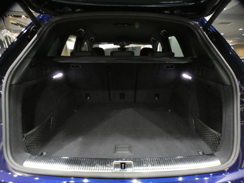 アウディ Q5 Q5 2.0TFSIｸﾜﾄﾛｽﾎﾟｰﾂ Sﾗｲﾝ&ｱｼｽﾀﾝｽPKG　ADVｷｰ 追ACC ｻｲﾄﾞｱｼｽﾄ ｱｳﾃﾞｨﾌﾟﾚｾﾝｽ ﾊﾟｰｸｱｼｽﾄ 半革 ﾋｰﾀｰ MMIﾅﾋﾞ ﾊﾞｰﾁｬﾙCP 全周ｶﾒﾗ PDC LEDﾗｲﾄ Sﾗｲﾝｴｸｽﾃﾘｱ&19AW　2年保証