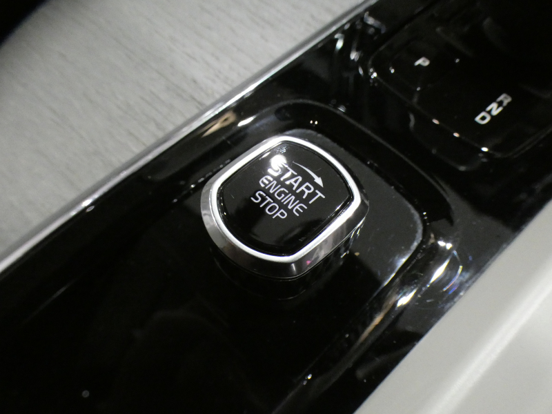 ボルボ V60 V60ｸﾛｽｶﾝﾄﾘｰ B5 AWD ﾌﾟﾛ ｸﾗｲﾒｰﾄPKG　☆1ｵｰﾅｰ 追ACC･LKA･ LCMA 白革 全席ﾋｰﾀｰ ﾍﾞﾝﾁﾚｰﾀｰ ﾏｯｻｰｼﾞ ☆ﾊﾟﾉﾗﾏSR ﾀｯﾁｽｸﾘｰﾝHDDﾅﾋﾞTV ☆B&Wｻｳﾝﾄﾞ 全周ｶﾒﾗ ﾍｯﾄﾞｱｯﾌﾟDSP LEDﾗｲﾄ ｵｰﾄﾃｰﾙｹﾞｰﾄ ｴｸｽﾃﾘｱｽﾀｲﾘﾝｸﾞKIT OP20AW　2年保証