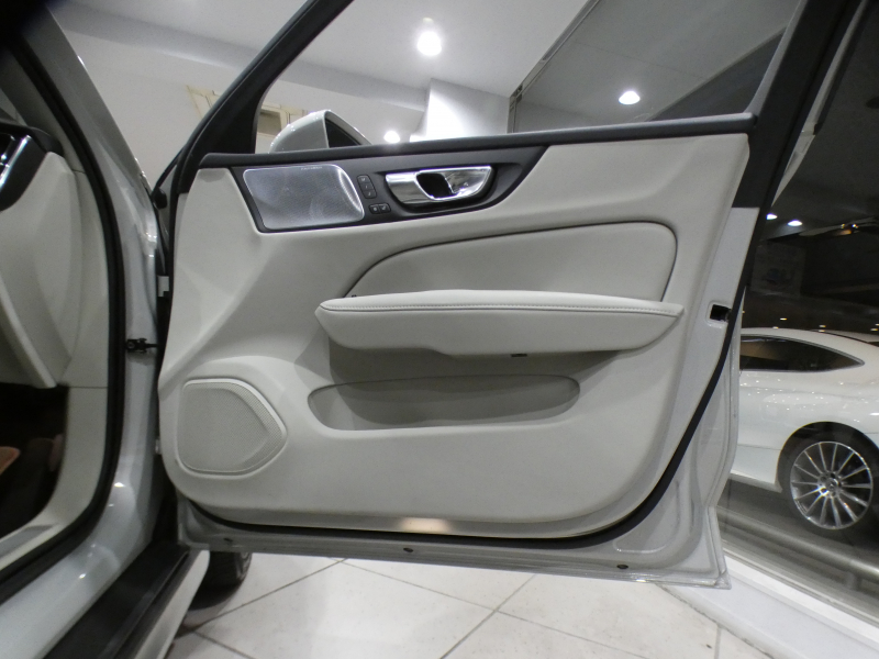 ボルボ V60 V60ｸﾛｽｶﾝﾄﾘｰ B5 AWD ﾌﾟﾛ ｸﾗｲﾒｰﾄPKG　☆1ｵｰﾅｰ 追ACC･LKA･ LCMA 白革 全席ﾋｰﾀｰ ﾍﾞﾝﾁﾚｰﾀｰ ﾏｯｻｰｼﾞ ☆ﾊﾟﾉﾗﾏSR ﾀｯﾁｽｸﾘｰﾝHDDﾅﾋﾞTV ☆B&Wｻｳﾝﾄﾞ 全周ｶﾒﾗ ﾍｯﾄﾞｱｯﾌﾟDSP LEDﾗｲﾄ ｵｰﾄﾃｰﾙｹﾞｰﾄ ｴｸｽﾃﾘｱｽﾀｲﾘﾝｸﾞKIT OP20AW　2年保証