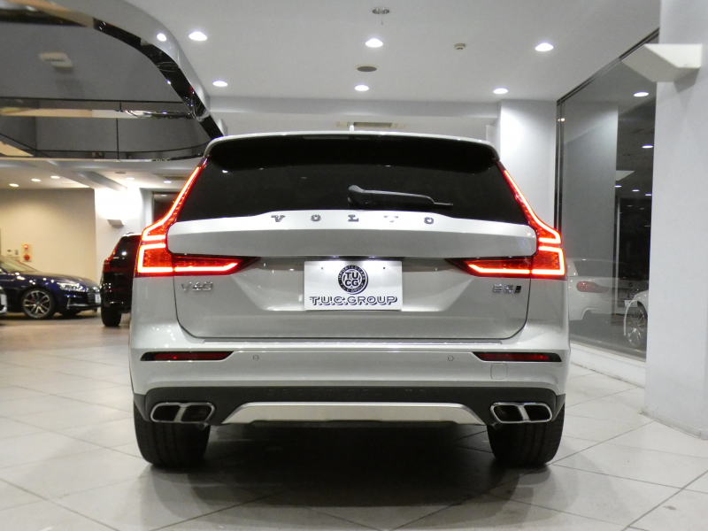 ボルボ V60 V60ｸﾛｽｶﾝﾄﾘｰ B5 AWD ﾌﾟﾛ ｸﾗｲﾒｰﾄPKG　☆1ｵｰﾅｰ 追ACC･LKA･ LCMA 白革 全席ﾋｰﾀｰ ﾍﾞﾝﾁﾚｰﾀｰ ﾏｯｻｰｼﾞ ☆ﾊﾟﾉﾗﾏSR ﾀｯﾁｽｸﾘｰﾝHDDﾅﾋﾞTV ☆B&Wｻｳﾝﾄﾞ 全周ｶﾒﾗ ﾍｯﾄﾞｱｯﾌﾟDSP LEDﾗｲﾄ ｵｰﾄﾃｰﾙｹﾞｰﾄ ｴｸｽﾃﾘｱｽﾀｲﾘﾝｸﾞKIT OP20AW　2年保証