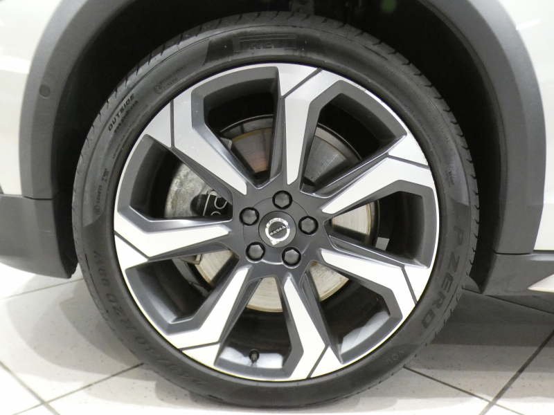 ボルボ V60 V60ｸﾛｽｶﾝﾄﾘｰ B5 AWD ﾌﾟﾛ ｸﾗｲﾒｰﾄPKG　☆1ｵｰﾅｰ 追ACC･LKA･ LCMA 白革 全席ﾋｰﾀｰ ﾍﾞﾝﾁﾚｰﾀｰ ﾏｯｻｰｼﾞ ☆ﾊﾟﾉﾗﾏSR ﾀｯﾁｽｸﾘｰﾝHDDﾅﾋﾞTV ☆B&Wｻｳﾝﾄﾞ 全周ｶﾒﾗ ﾍｯﾄﾞｱｯﾌﾟDSP LEDﾗｲﾄ ｵｰﾄﾃｰﾙｹﾞｰﾄ ｴｸｽﾃﾘｱｽﾀｲﾘﾝｸﾞKIT OP20AW　2年保証