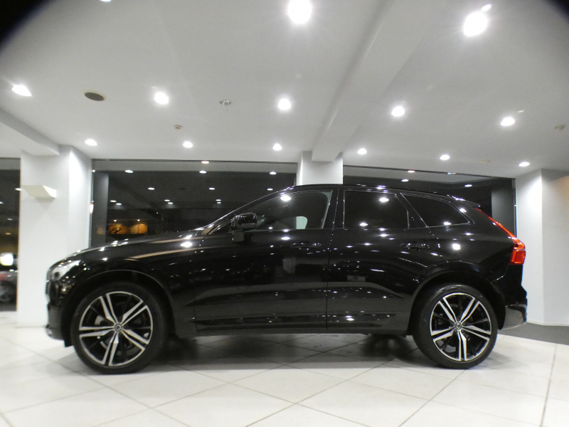 ボルボ XC60 XC60 B6 AWD Rﾃﾞｻﾞｲﾝ　☆1ｵｰﾅｰ ｼﾃｨｾｰﾌﾃｨ ACC･BLIS 黒半革 全席ﾋｰﾀｰ ﾀｯﾁｽｸﾘｰﾝHDDﾅﾋﾞTV harman/K 全周囲ｶﾒﾗ ﾍｯﾄﾞｱｯﾌﾟDSP LEDﾗｲﾄ Rﾃﾞｻﾞｲﾝ専用ｴｸｽﾃﾘｱ&21AW 300ps　2年保証