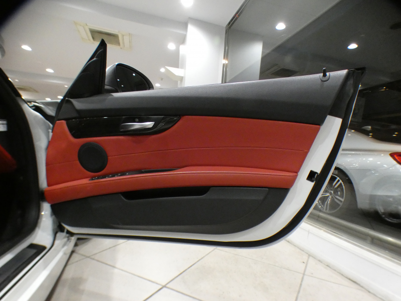 BMW Z4 Z4 Sﾄﾞﾗｲﾌﾞ20i Mｽﾎﾟｰﾂ　後期 Pｽﾀｰﾄ 黒革 ﾋｰﾀｰ iﾄﾞﾗｲﾌﾞﾅﾋﾞ TVﾁｭｰﾅｰ BTｵｰﾃﾞｨｵ ｷｾﾉﾝ Mｽﾎﾟｰﾂｴｱﾛ&18AW　2年保証