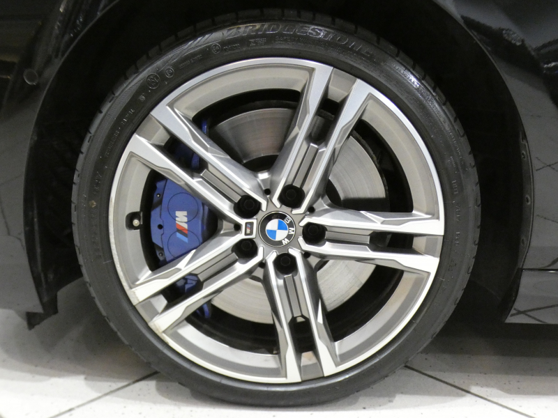 BMW 2シリーズ M235i Xﾄﾞﾗｲﾌﾞ ｸﾞﾗﾝｸｰﾍﾟ　ｺﾝﾌｫA Dｱｼｽﾄ 追ACC ﾚｰﾝDW 衝突軽減 黒革 ﾋｰﾀｰ iﾄﾞﾗｲﾌﾞﾅﾋﾞ(第7世代) Bｶﾒﾗ PDC LEDﾗｲﾄ ｱﾝﾋﾞｴﾝﾄﾗｲﾄ 専用ｴｸｽﾃﾘｱ&18AW 306ps　2年保証