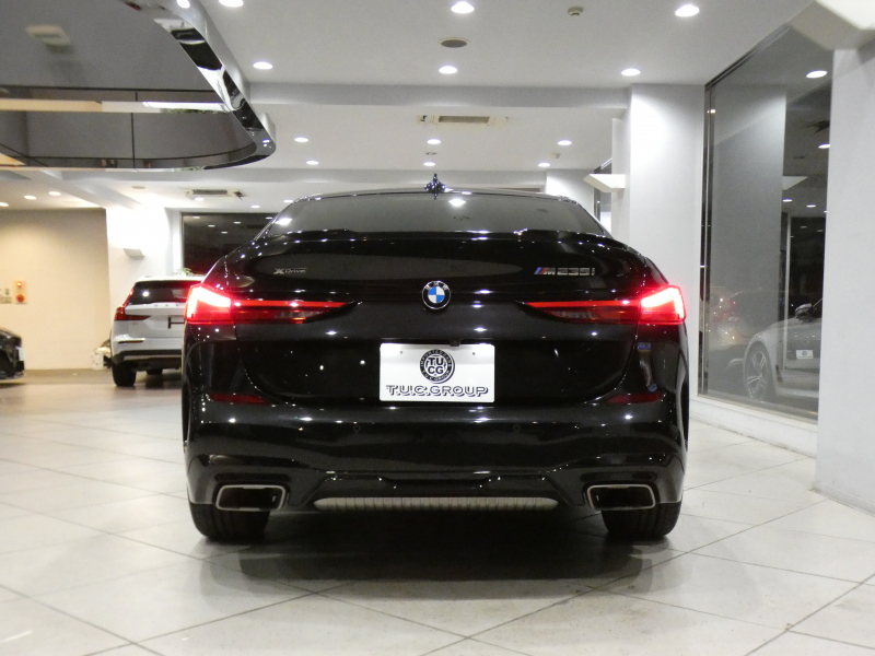 BMW 2シリーズ M235i Xﾄﾞﾗｲﾌﾞ ｸﾞﾗﾝｸｰﾍﾟ　ｺﾝﾌｫA Dｱｼｽﾄ 追ACC ﾚｰﾝDW 衝突軽減 黒革 ﾋｰﾀｰ iﾄﾞﾗｲﾌﾞﾅﾋﾞ(第7世代) Bｶﾒﾗ PDC LEDﾗｲﾄ ｱﾝﾋﾞｴﾝﾄﾗｲﾄ 専用ｴｸｽﾃﾘｱ&18AW 306ps　2年保証