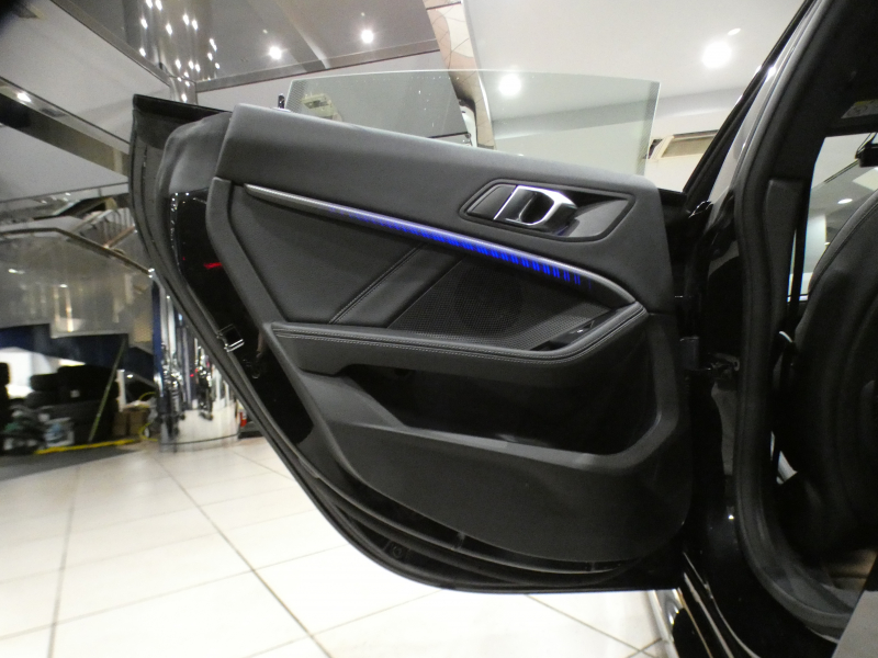 BMW 2シリーズ M235i Xﾄﾞﾗｲﾌﾞ ｸﾞﾗﾝｸｰﾍﾟ　ｺﾝﾌｫA Dｱｼｽﾄ 追ACC ﾚｰﾝDW 衝突軽減 黒革 ﾋｰﾀｰ iﾄﾞﾗｲﾌﾞﾅﾋﾞ(第7世代) Bｶﾒﾗ PDC LEDﾗｲﾄ ｱﾝﾋﾞｴﾝﾄﾗｲﾄ 専用ｴｸｽﾃﾘｱ&18AW 306ps　2年保証