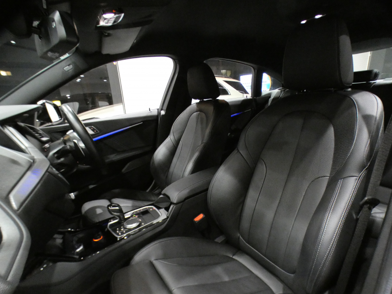 BMW 2シリーズ M235i Xﾄﾞﾗｲﾌﾞ ｸﾞﾗﾝｸｰﾍﾟ　ｺﾝﾌｫA Dｱｼｽﾄ 追ACC ﾚｰﾝDW 衝突軽減 黒革 ﾋｰﾀｰ iﾄﾞﾗｲﾌﾞﾅﾋﾞ(第7世代) Bｶﾒﾗ PDC LEDﾗｲﾄ ｱﾝﾋﾞｴﾝﾄﾗｲﾄ 専用ｴｸｽﾃﾘｱ&18AW 306ps　2年保証