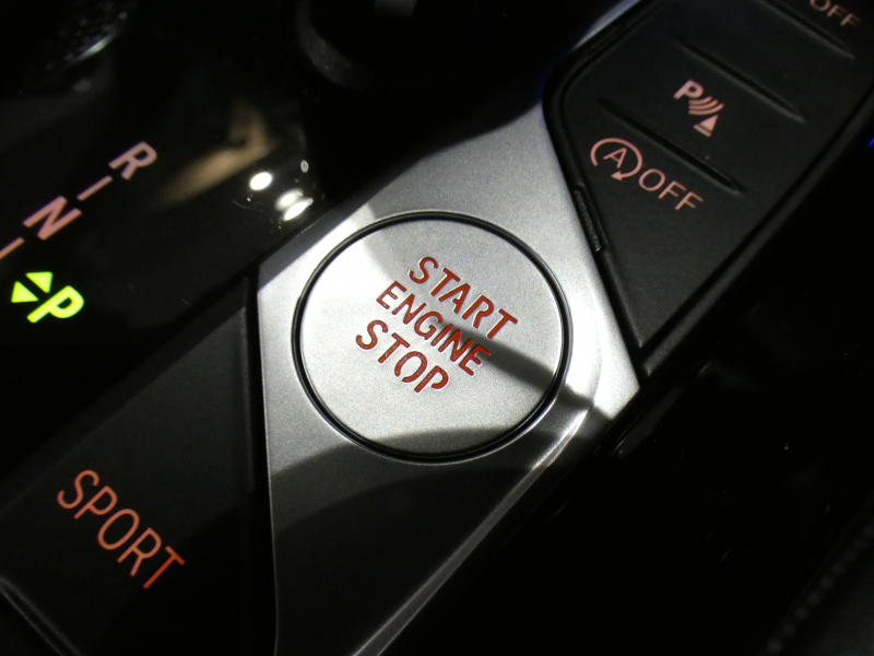 BMW 2シリーズ M235i Xﾄﾞﾗｲﾌﾞ ｸﾞﾗﾝｸｰﾍﾟ　ｺﾝﾌｫA Dｱｼｽﾄ 追ACC ﾚｰﾝDW 衝突軽減 黒革 ﾋｰﾀｰ iﾄﾞﾗｲﾌﾞﾅﾋﾞ(第7世代) Bｶﾒﾗ PDC LEDﾗｲﾄ ｱﾝﾋﾞｴﾝﾄﾗｲﾄ 専用ｴｸｽﾃﾘｱ&18AW 306ps　2年保証