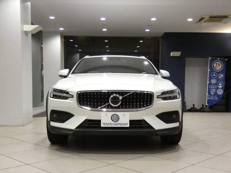 ボルボ V60 V60ｸﾛｽｶﾝﾄﾘｰ ｱﾙﾃｨﾒｯﾄB5 AWD　追ACC･LKA･ BLIS 茶革 全席ﾋｰﾀｰ ﾍﾞﾝﾁﾚｰﾀｰ ﾏｯｻｰｼﾞ ☆ｽﾃｱﾋｰﾀｰ ☆ｸﾘｽﾀﾙｼﾌﾄﾉﾌﾞ ﾀｯﾁｽｸﾘｰﾝGoogleﾅﾋﾞ harman/K 全周ｶﾒﾗ LEDﾗｲﾄ ｵｰﾄﾃｰﾙｹﾞｰﾄ 19AW B5EG+ﾓｰﾀｰ　2年保証