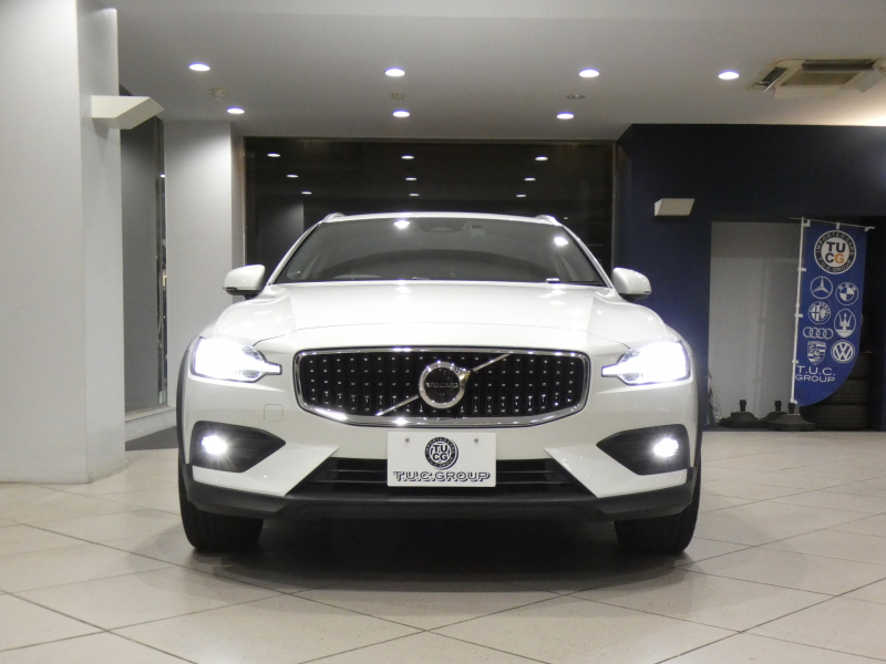 ボルボ V60 V60ｸﾛｽｶﾝﾄﾘｰ ｱﾙﾃｨﾒｯﾄB5 AWD　追ACC･LKA･ BLIS 茶革 全席ﾋｰﾀｰ ﾍﾞﾝﾁﾚｰﾀｰ ﾏｯｻｰｼﾞ ☆ｽﾃｱﾋｰﾀｰ ☆ｸﾘｽﾀﾙｼﾌﾄﾉﾌﾞ ﾀｯﾁｽｸﾘｰﾝGoogleﾅﾋﾞ harman/K 全周ｶﾒﾗ LEDﾗｲﾄ ｵｰﾄﾃｰﾙｹﾞｰﾄ 19AW B5EG+ﾓｰﾀｰ　2年保証