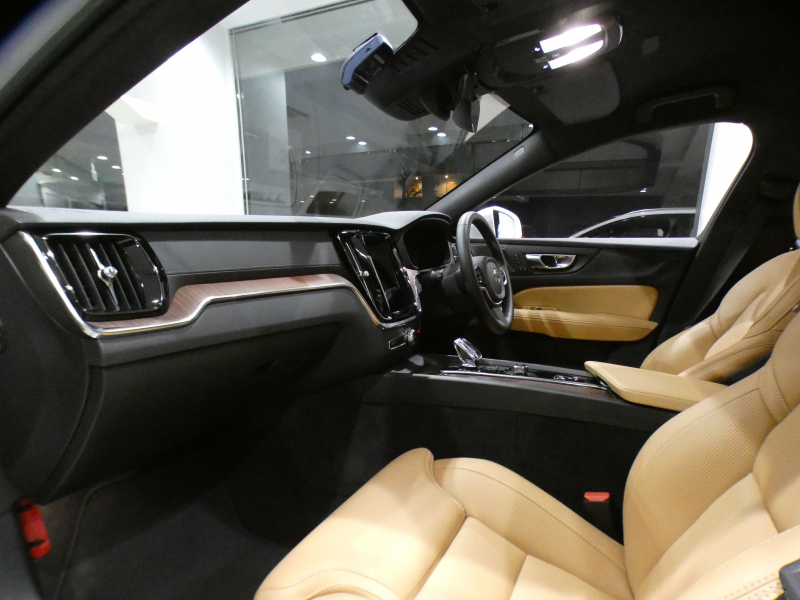 ボルボ V60 V60ｸﾛｽｶﾝﾄﾘｰ ｱﾙﾃｨﾒｯﾄB5 AWD　追ACC･LKA･ BLIS 茶革 全席ﾋｰﾀｰ ﾍﾞﾝﾁﾚｰﾀｰ ﾏｯｻｰｼﾞ ☆ｽﾃｱﾋｰﾀｰ ☆ｸﾘｽﾀﾙｼﾌﾄﾉﾌﾞ ﾀｯﾁｽｸﾘｰﾝGoogleﾅﾋﾞ harman/K 全周ｶﾒﾗ LEDﾗｲﾄ ｵｰﾄﾃｰﾙｹﾞｰﾄ 19AW B5EG+ﾓｰﾀｰ　2年保証