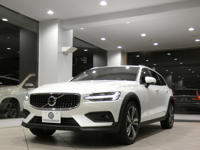 ボルボ V60 V60ｸﾛｽｶﾝﾄﾘｰ ｱﾙﾃｨﾒｯﾄB5 AWD　追ACC･LKA･ BLIS 茶革 全席ﾋｰﾀｰ ﾍﾞﾝﾁﾚｰﾀｰ ﾏｯｻｰｼﾞ ☆ｽﾃｱﾋｰﾀｰ ☆ｸﾘｽﾀﾙｼﾌﾄﾉﾌﾞ ﾀｯﾁｽｸﾘｰﾝGoogleﾅﾋﾞ harman/K 全周ｶﾒﾗ LEDﾗｲﾄ ｵｰﾄﾃｰﾙｹﾞｰﾄ 19AW B5EG+ﾓｰﾀｰ　2年保証