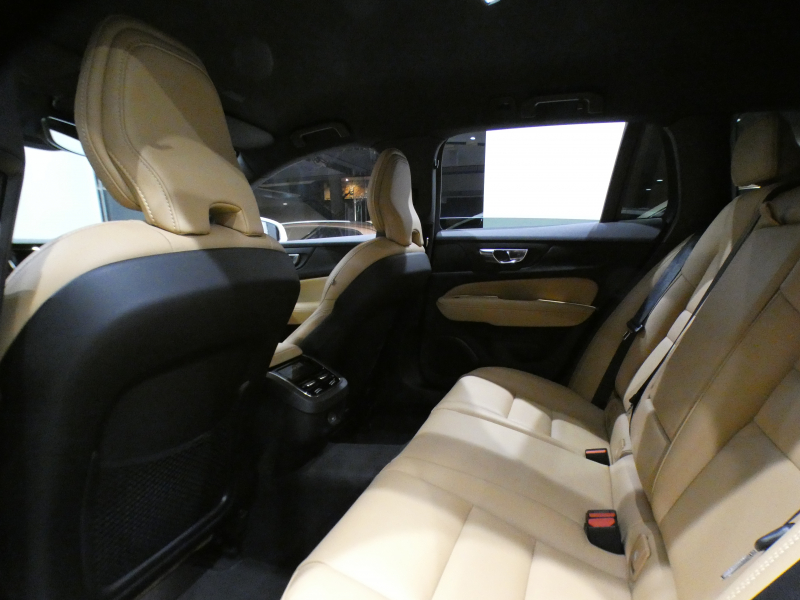 ボルボ V60 V60ｸﾛｽｶﾝﾄﾘｰ ｱﾙﾃｨﾒｯﾄB5 AWD　追ACC･LKA･ BLIS 茶革 全席ﾋｰﾀｰ ﾍﾞﾝﾁﾚｰﾀｰ ﾏｯｻｰｼﾞ ☆ｽﾃｱﾋｰﾀｰ ☆ｸﾘｽﾀﾙｼﾌﾄﾉﾌﾞ ﾀｯﾁｽｸﾘｰﾝGoogleﾅﾋﾞ harman/K 全周ｶﾒﾗ LEDﾗｲﾄ ｵｰﾄﾃｰﾙｹﾞｰﾄ 19AW B5EG+ﾓｰﾀｰ　2年保証