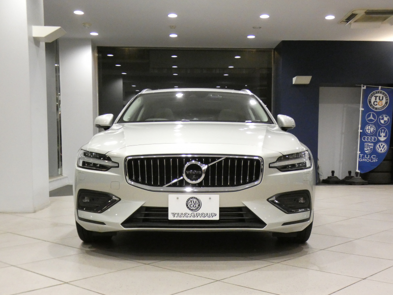 ボルボ V60 V60 T5 ｲﾝｽｸﾘﾌﾟｼｮﾝ　追ACC･LKA･ LCMA 白革 ﾋｰﾀｰ ﾍﾞﾝﾁﾚｰﾀｰ ﾏｯｻｰｼﾞ☆革張りﾀﾞｯｼｭﾎﾞｰﾄﾞ ☆ﾊﾟﾉﾗﾏSR ﾀｯﾁｽｸﾘｰﾝHDDﾅﾋﾞTV ☆B&Wｻｳﾝﾄﾞ 全周ｶﾒﾗ ﾍｯﾄﾞｱｯﾌﾟDSP LEDﾗｲﾄ ｵｰﾄﾃｰﾙｹﾞｰﾄ OP19AW　2年保証