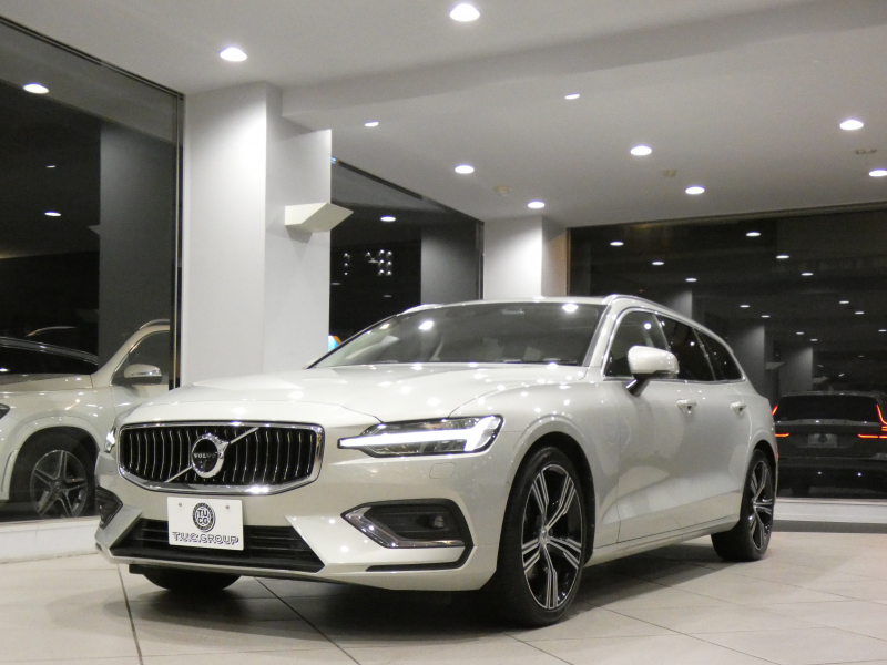 ボルボ V60 V60 T5 ｲﾝｽｸﾘﾌﾟｼｮﾝ　追ACC･LKA･ LCMA 白革 ﾋｰﾀｰ ﾍﾞﾝﾁﾚｰﾀｰ ﾏｯｻｰｼﾞ☆革張りﾀﾞｯｼｭﾎﾞｰﾄﾞ ☆ﾊﾟﾉﾗﾏSR ﾀｯﾁｽｸﾘｰﾝHDDﾅﾋﾞTV ☆B&Wｻｳﾝﾄﾞ 全周ｶﾒﾗ ﾍｯﾄﾞｱｯﾌﾟDSP LEDﾗｲﾄ ｵｰﾄﾃｰﾙｹﾞｰﾄ OP19AW　2年保証