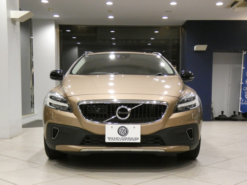 ボルボ V40 V40ｸﾛｽｶﾝﾄﾘｰ T5 AWD ﾓﾒﾝﾀﾑ　追ACC LKA LCMA BLIS 衝突軽減ﾌﾞﾚｰｷ ﾃｷｽﾀｲﾙｼｰﾄ HDDﾅﾋﾞTV BTｵｰﾃﾞｨｵ Bｶﾒﾗ Rｾﾝｻｰ LEDﾗｲﾄ 専用ｴｸｽﾃﾘｱ&18AW　2年保証