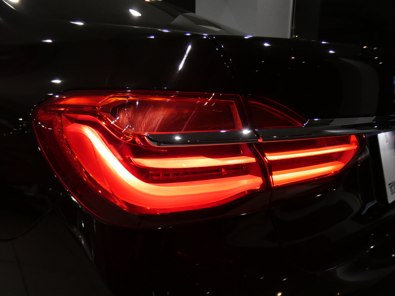 BMW 7シリーズ 750Li　☆indivi外装色&内装 ﾀﾙﾄｩｰﾌｫﾒﾘﾉﾚｻﾞｰ&ｱﾙｶﾝﾀﾗﾙｰﾌ 全席ﾋｰﾀｰ&ﾍﾞﾝﾁﾚｰﾀｰ&ﾏｯｻｰｼﾞ ☆ｽｶｲﾗｳﾝｼﾞSR iﾄﾞﾗｲﾌﾞﾅﾋﾞ(第6世代ﾀｯﾁP対応) ﾜｲﾔﾚｽCH h/k ﾜｲﾔﾚｽCH 全周ｶﾒﾗ PDC ☆LEDﾚｰｻﾞｰﾗｲﾄ ☆indivi20AW　2年保証