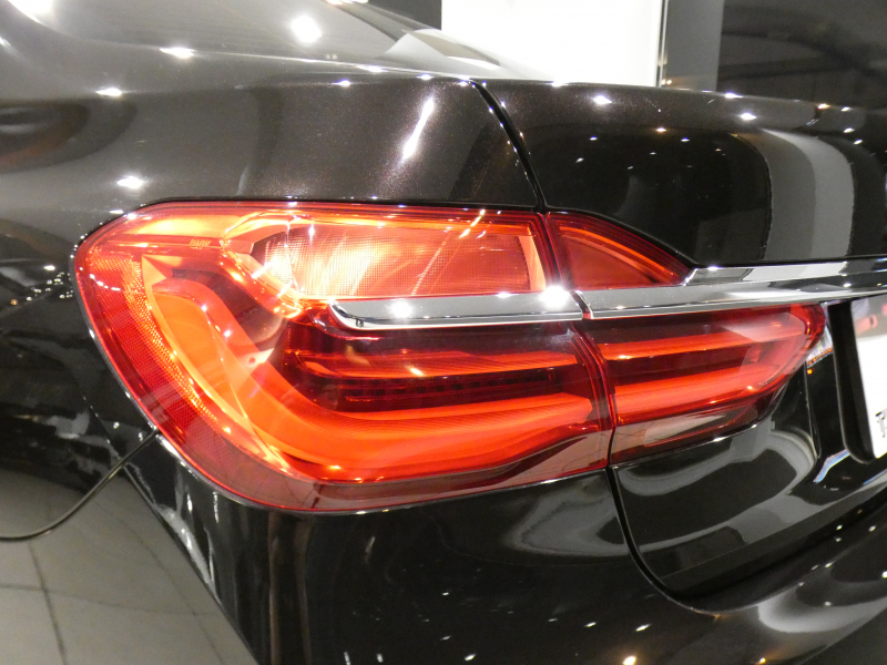 BMW 7シリーズ 750Li　☆indivi外装色&内装 ﾀﾙﾄｩｰﾌｫﾒﾘﾉﾚｻﾞｰ&ｱﾙｶﾝﾀﾗﾙｰﾌ 全席ﾋｰﾀｰ&ﾍﾞﾝﾁﾚｰﾀｰ&ﾏｯｻｰｼﾞ ☆ｽｶｲﾗｳﾝｼﾞSR iﾄﾞﾗｲﾌﾞﾅﾋﾞ(第6世代ﾀｯﾁP対応) ﾜｲﾔﾚｽCH h/k ﾜｲﾔﾚｽCH 全周ｶﾒﾗ PDC ☆LEDﾚｰｻﾞｰﾗｲﾄ ☆indivi20AW　2年保証