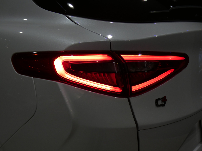 アルファロメオ ステルヴィオ ｽﾃﾙｳﾞｲｵ V6ﾋﾞﾀｰﾎﾞ ｸｱﾄﾞﾘﾌｫﾘｵ　追ACC ﾚｰﾝﾃﾞｨﾊﾟｰﾁｬｰ&ﾌﾞﾗｲﾝﾄﾞｽﾎﾟｯﾄ 黒半革 ﾋｰﾀｰ ｽﾃｱﾋｰﾀｰ Connectｼｽﾃﾑ ｱﾝﾄﾞﾛｲﾄﾞｵｰﾄ harman/Kardon Bｶﾒﾗ ｷｾﾉﾝ 専用ｴｸｽﾃﾘｱ&20AW ﾀﾞｳﾝｻｽ EBM 可変ﾏﾌﾗｰ 510ps　2年保証