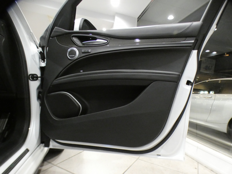 アルファロメオ ステルヴィオ ｽﾃﾙｳﾞｲｵ V6ﾋﾞﾀｰﾎﾞ ｸｱﾄﾞﾘﾌｫﾘｵ　追ACC ﾚｰﾝﾃﾞｨﾊﾟｰﾁｬｰ&ﾌﾞﾗｲﾝﾄﾞｽﾎﾟｯﾄ 黒半革 ﾋｰﾀｰ ｽﾃｱﾋｰﾀｰ Connectｼｽﾃﾑ ｱﾝﾄﾞﾛｲﾄﾞｵｰﾄ harman/Kardon Bｶﾒﾗ ｷｾﾉﾝ 専用ｴｸｽﾃﾘｱ&20AW ﾀﾞｳﾝｻｽ EBM 可変ﾏﾌﾗｰ 510ps　2年保証