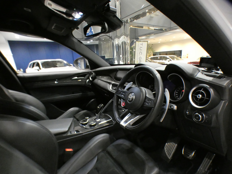 アルファロメオ ステルヴィオ ｽﾃﾙｳﾞｲｵ V6ﾋﾞﾀｰﾎﾞ ｸｱﾄﾞﾘﾌｫﾘｵ　追ACC ﾚｰﾝﾃﾞｨﾊﾟｰﾁｬｰ&ﾌﾞﾗｲﾝﾄﾞｽﾎﾟｯﾄ 黒半革 ﾋｰﾀｰ ｽﾃｱﾋｰﾀｰ Connectｼｽﾃﾑ ｱﾝﾄﾞﾛｲﾄﾞｵｰﾄ harman/Kardon Bｶﾒﾗ ｷｾﾉﾝ 専用ｴｸｽﾃﾘｱ&20AW ﾀﾞｳﾝｻｽ EBM 可変ﾏﾌﾗｰ 510ps　2年保証