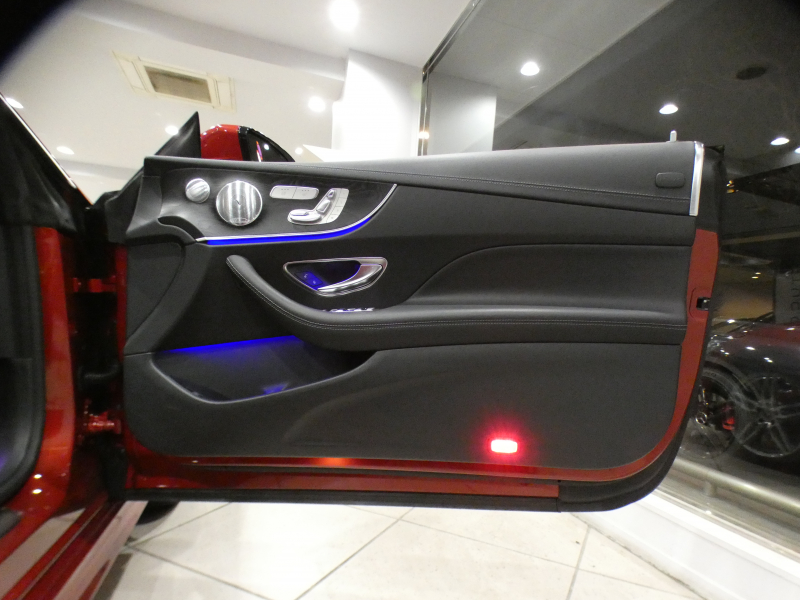 メルセデスベンツ Eクラス E200ｶﾌﾞﾘｵﾚ ｽﾎﾟｰﾂ ﾚｻﾞｰ&ﾚｰﾀﾞｰｾｰﾌﾃｨPKG　黒革/黒幌 ﾋｰﾀｰ&ｴｱｽｶｰﾌ ﾅﾋﾞTV ☆ﾌﾞﾙﾒｽﾀｰ 全周囲ｶﾒﾗ PTS ｴｱﾊﾞﾗﾝｽ ﾏﾙﾁﾋﾞｰﾑLED ｱﾝﾋﾞｴﾝﾄﾗｲﾄ AMGｽﾀｲﾘﾝｸﾞ&19AW　2年保証