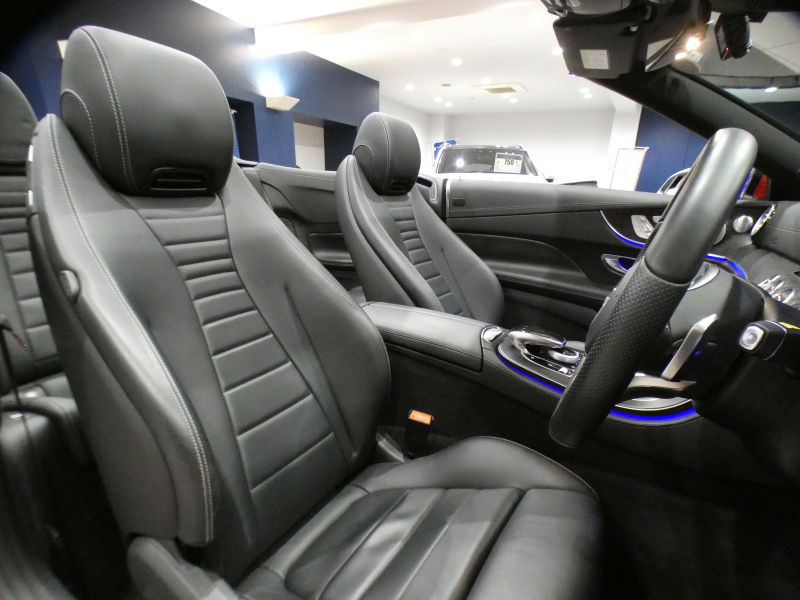 メルセデスベンツ Eクラス E200ｶﾌﾞﾘｵﾚ ｽﾎﾟｰﾂ ﾚｻﾞｰ&ﾚｰﾀﾞｰｾｰﾌﾃｨPKG　黒革/黒幌 ﾋｰﾀｰ&ｴｱｽｶｰﾌ ﾅﾋﾞTV ☆ﾌﾞﾙﾒｽﾀｰ 全周囲ｶﾒﾗ PTS ｴｱﾊﾞﾗﾝｽ ﾏﾙﾁﾋﾞｰﾑLED ｱﾝﾋﾞｴﾝﾄﾗｲﾄ AMGｽﾀｲﾘﾝｸﾞ&19AW　2年保証