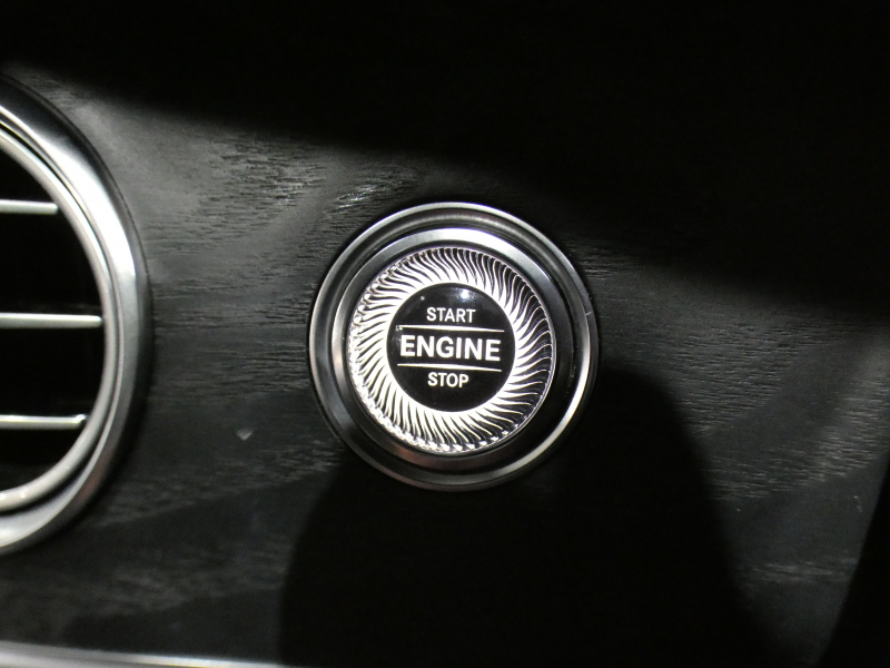 メルセデスベンツ Eクラス E200AVGｽﾎﾟｰﾂ ﾚｻﾞｰ&ﾚｰﾀﾞｰｾｰﾌﾃｨPKG　1ｵｰﾅｰ 黒革 全席ﾋｰﾀｰ ☆ﾊﾟﾉﾗﾏSR ﾅﾋﾞTV ☆ﾌﾞﾙﾒｽﾀｰ 全周囲ｶﾒﾗ PTS ｴｱﾊﾞﾗﾝｽ ﾏﾙﾁﾋﾞｰﾑLED ｱﾝﾋﾞｴﾝﾄﾗｲﾄ AMGｽﾀｲﾘﾝｸﾞ&19AW　2年保証