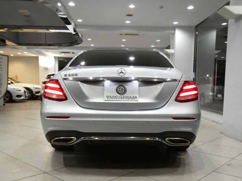 メルセデスベンツ Eクラス E200AVGｽﾎﾟｰﾂ ﾚｻﾞｰ&ﾚｰﾀﾞｰｾｰﾌﾃｨPKG　1ｵｰﾅｰ 黒革 全席ﾋｰﾀｰ ☆ﾊﾟﾉﾗﾏSR ﾅﾋﾞTV ☆ﾌﾞﾙﾒｽﾀｰ 全周囲ｶﾒﾗ PTS ｴｱﾊﾞﾗﾝｽ ﾏﾙﾁﾋﾞｰﾑLED ｱﾝﾋﾞｴﾝﾄﾗｲﾄ AMGｽﾀｲﾘﾝｸﾞ&19AW　2年保証