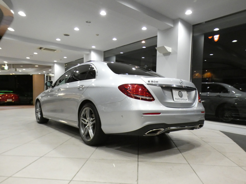 メルセデスベンツ Eクラス E200AVGｽﾎﾟｰﾂ ﾚｻﾞｰ&ﾚｰﾀﾞｰｾｰﾌﾃｨPKG　1ｵｰﾅｰ 黒革 全席ﾋｰﾀｰ ☆ﾊﾟﾉﾗﾏSR ﾅﾋﾞTV ☆ﾌﾞﾙﾒｽﾀｰ 全周囲ｶﾒﾗ PTS ｴｱﾊﾞﾗﾝｽ ﾏﾙﾁﾋﾞｰﾑLED ｱﾝﾋﾞｴﾝﾄﾗｲﾄ AMGｽﾀｲﾘﾝｸﾞ&19AW　2年保証