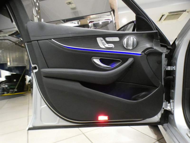 メルセデスベンツ Eクラス E200AVGｽﾎﾟｰﾂ ﾚｻﾞｰ&ﾚｰﾀﾞｰｾｰﾌﾃｨPKG　1ｵｰﾅｰ 黒革 全席ﾋｰﾀｰ ☆ﾊﾟﾉﾗﾏSR ﾅﾋﾞTV ☆ﾌﾞﾙﾒｽﾀｰ 全周囲ｶﾒﾗ PTS ｴｱﾊﾞﾗﾝｽ ﾏﾙﾁﾋﾞｰﾑLED ｱﾝﾋﾞｴﾝﾄﾗｲﾄ AMGｽﾀｲﾘﾝｸﾞ&19AW　2年保証