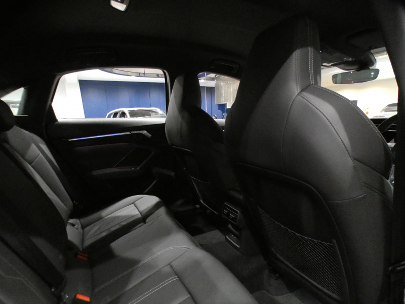 アウディ A3 A3ｾﾀﾞﾝ 30TFSI Sﾗｲﾝ ｺﾝﾋﾞﾆｴﾝｽ&ｱｼｽﾀﾝｽ&ﾃｸﾉﾛｼﾞｰ&SﾗｲﾝﾌﾟﾗｽPKG　ADVｷｰ 追ACC ｻｲﾄﾞｱｼｽﾄ ｱｳﾃﾞｨﾌﾟﾚｾﾝｽ MMIﾅﾋﾞ(ﾀｯﾁﾚｽﾎﾟﾝｽ付) ﾊﾞｰﾁｬﾙCP ﾜｲﾔﾚｽCH Bｶﾒﾗ PDC ☆ﾏﾄﾘｸｽLED ｱﾝﾋﾞｴﾝﾄﾗｲﾄ Sﾗｲﾝｴｸｽﾃﾘｱ&18AW　2年保証