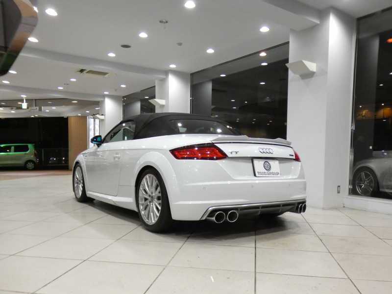 アウディ TTロードスター TTﾛｰﾄﾞｽﾀｰ 2.0TFSIｸﾜﾄﾛ SﾗｲﾝPKG　ADVｷｰ 黒幌/黒半革 Pｼｰﾄ MMIﾅﾋﾞTV ﾊﾞｰﾁｬﾙCP Bｶﾒﾗ ☆ﾏﾄﾘｸｽLED Sﾗｲﾝｴｸｽﾃﾘｱ&18AW ☆KWｻｽﾍﾟﾝｼｮﾝ ﾚﾑｽﾏﾌﾗｰ　2年保証