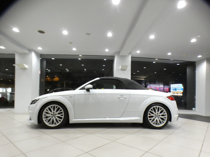 アウディ TTロードスター TTﾛｰﾄﾞｽﾀｰ 2.0TFSIｸﾜﾄﾛ SﾗｲﾝPKG　ADVｷｰ 黒幌/黒半革 Pｼｰﾄ MMIﾅﾋﾞTV ﾊﾞｰﾁｬﾙCP Bｶﾒﾗ ☆ﾏﾄﾘｸｽLED Sﾗｲﾝｴｸｽﾃﾘｱ&18AW ☆KWｻｽﾍﾟﾝｼｮﾝ ﾚﾑｽﾏﾌﾗｰ　2年保証