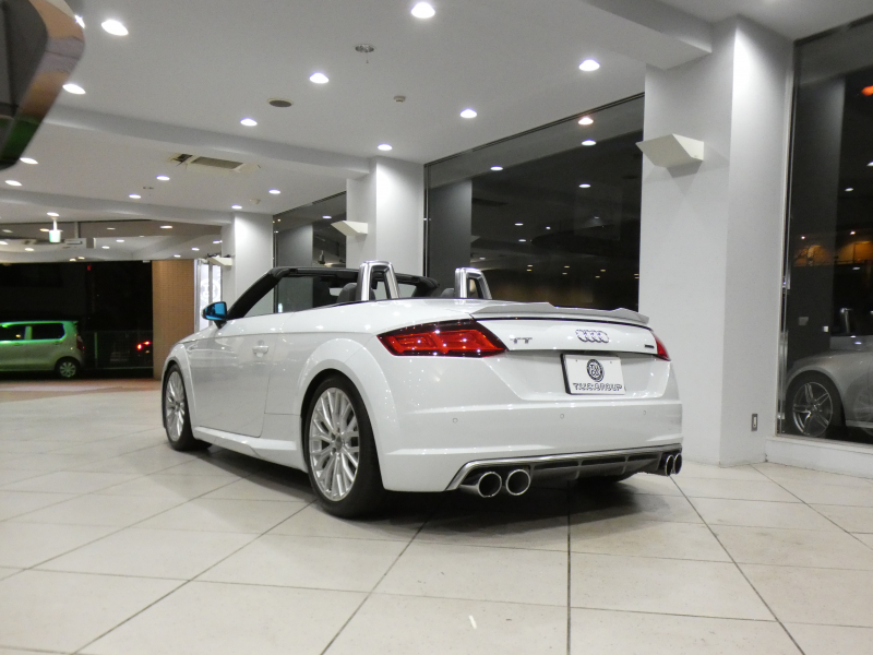 アウディ TTロードスター TTﾛｰﾄﾞｽﾀｰ 2.0TFSIｸﾜﾄﾛ SﾗｲﾝPKG　ADVｷｰ 黒幌/黒半革 Pｼｰﾄ MMIﾅﾋﾞTV ﾊﾞｰﾁｬﾙCP Bｶﾒﾗ ☆ﾏﾄﾘｸｽLED Sﾗｲﾝｴｸｽﾃﾘｱ&18AW ☆KWｻｽﾍﾟﾝｼｮﾝ ﾚﾑｽﾏﾌﾗｰ　2年保証