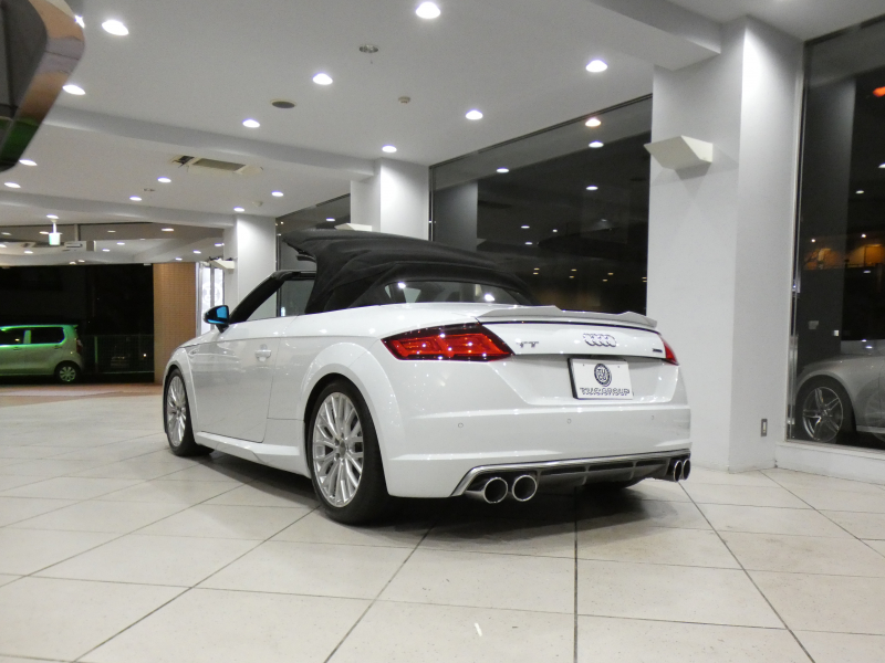 アウディ TTロードスター TTﾛｰﾄﾞｽﾀｰ 2.0TFSIｸﾜﾄﾛ SﾗｲﾝPKG　ADVｷｰ 黒幌/黒半革 Pｼｰﾄ MMIﾅﾋﾞTV ﾊﾞｰﾁｬﾙCP Bｶﾒﾗ ☆ﾏﾄﾘｸｽLED Sﾗｲﾝｴｸｽﾃﾘｱ&18AW ☆KWｻｽﾍﾟﾝｼｮﾝ ﾚﾑｽﾏﾌﾗｰ　2年保証