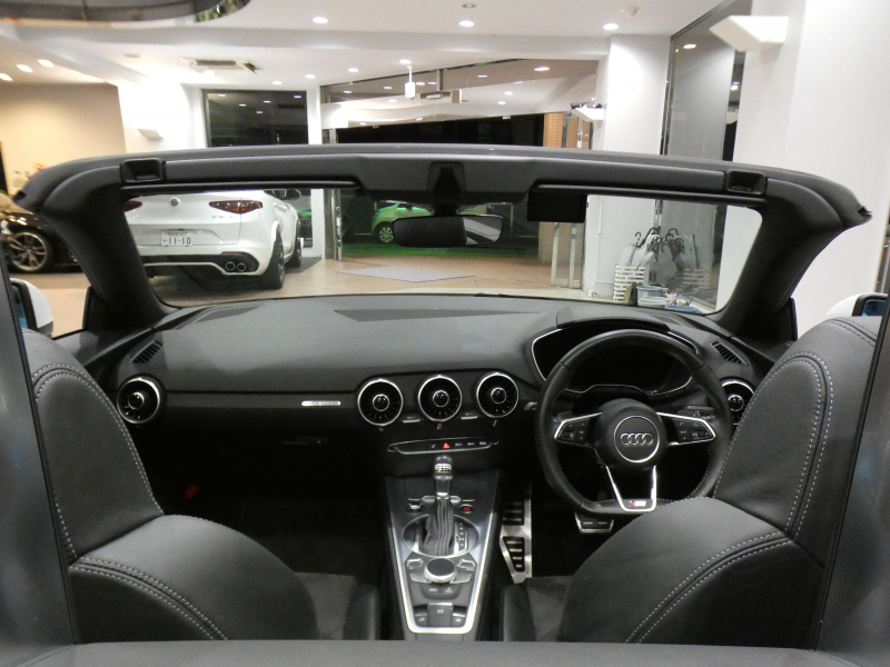 アウディ TTロードスター TTﾛｰﾄﾞｽﾀｰ 2.0TFSIｸﾜﾄﾛ SﾗｲﾝPKG　ADVｷｰ 黒幌/黒半革 Pｼｰﾄ MMIﾅﾋﾞTV ﾊﾞｰﾁｬﾙCP Bｶﾒﾗ ☆ﾏﾄﾘｸｽLED Sﾗｲﾝｴｸｽﾃﾘｱ&18AW ☆KWｻｽﾍﾟﾝｼｮﾝ ﾚﾑｽﾏﾌﾗｰ　2年保証