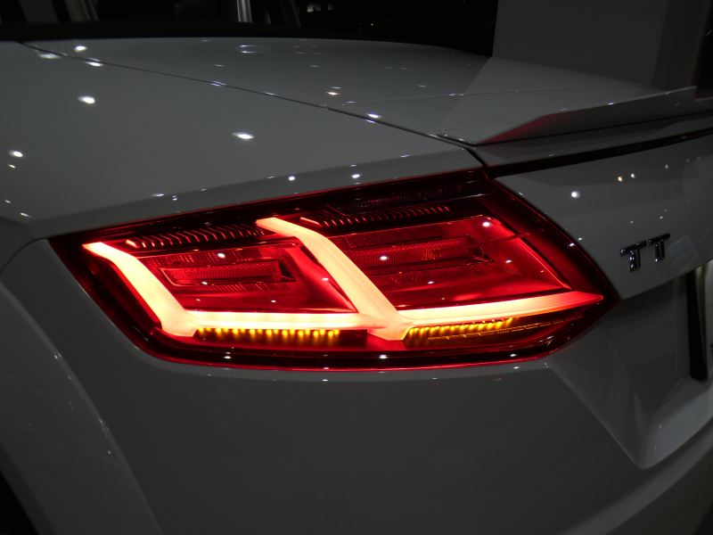 アウディ TTロードスター TTﾛｰﾄﾞｽﾀｰ 2.0TFSIｸﾜﾄﾛ SﾗｲﾝPKG　ADVｷｰ 黒幌/黒半革 Pｼｰﾄ MMIﾅﾋﾞTV ﾊﾞｰﾁｬﾙCP Bｶﾒﾗ ☆ﾏﾄﾘｸｽLED Sﾗｲﾝｴｸｽﾃﾘｱ&18AW ☆KWｻｽﾍﾟﾝｼｮﾝ ﾚﾑｽﾏﾌﾗｰ　2年保証