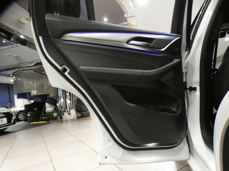 BMW X4 X4 M40i　ｺﾝﾌｫA 追ACC ﾚｰﾝCHW 衝突軽減 黒革 ﾋｰﾀｰ iﾄﾞﾗｲﾌﾞﾅﾋﾞ(第6世代 ﾀｯﾁP対応) harman/K 全周囲ｶﾒﾗ PDC LEDﾗｲﾄ ｱﾝﾋﾞｴﾝﾄﾗｲﾄ M40i専用ｴｸｽﾃﾘｱ&21AW ☆H&Rﾀﾞｳﾝｻｽ ☆SPEED BOX ECU 360ps　2年保証