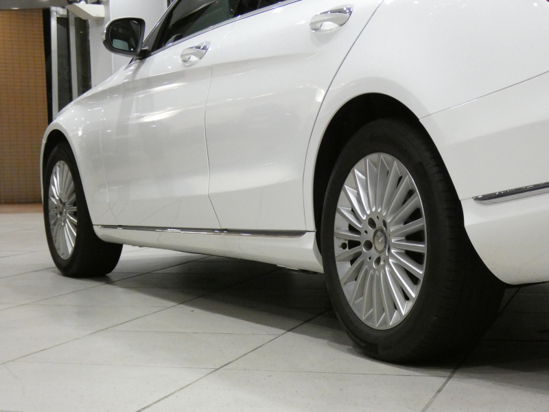 メルセデスベンツ Cクラス C200 ｴｸｽｸﾙｰｼﾌﾞﾗｲﾝﾘﾐﾃｯﾄﾞ(本革仕様) ﾚｰﾀﾞｰｾｰﾌﾃｨPKG　☆限定300台 ☆1ｵｰﾅｰ 黒革 ﾋｰﾀｰ ﾅﾋﾞTV Bｶﾒﾗ PTS ☆ｴｱﾊﾞﾗﾝｽ LEDﾗｲﾄ ｱﾝﾋﾞｴﾝﾄﾗｲﾄ ｵｰﾄﾄﾗﾝｸ 専用ﾃﾞｻﾞｲﾝｴｸｽﾃﾘｱ&17AW　2年保証