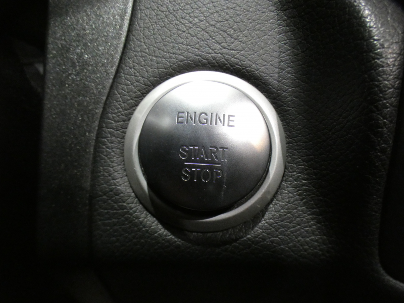 メルセデスベンツ Cクラス C200 ｴｸｽｸﾙｰｼﾌﾞﾗｲﾝﾘﾐﾃｯﾄﾞ(本革仕様) ﾚｰﾀﾞｰｾｰﾌﾃｨPKG　☆限定300台 ☆1ｵｰﾅｰ 黒革 ﾋｰﾀｰ ﾅﾋﾞTV Bｶﾒﾗ PTS ☆ｴｱﾊﾞﾗﾝｽ LEDﾗｲﾄ ｱﾝﾋﾞｴﾝﾄﾗｲﾄ ｵｰﾄﾄﾗﾝｸ 専用ﾃﾞｻﾞｲﾝｴｸｽﾃﾘｱ&17AW　2年保証